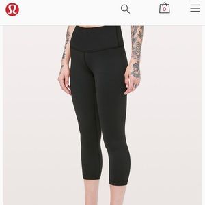 LULULEMON Cropped Leggings
